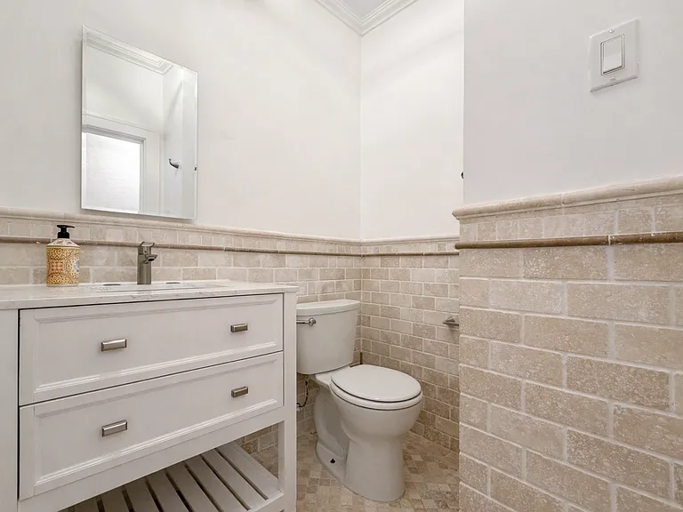 1121 15th St #11231 — Photo 16