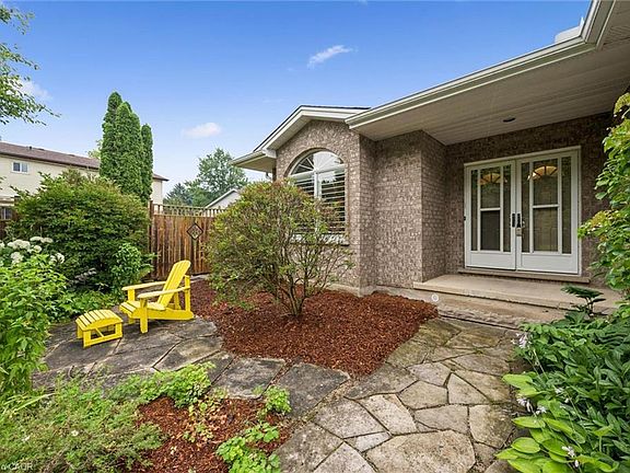3rd image of 353 Twinflower Cres