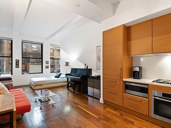 2nd image of 140 W 22nd St APT 3E