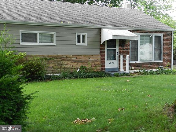 3rd image of 1222 Monroe Ave