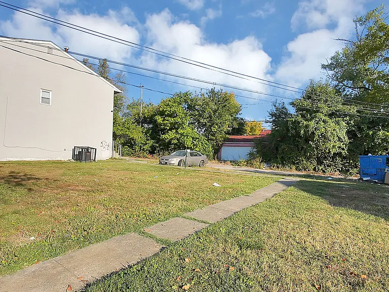 1598-1660 E 25th Ave — Photo 23