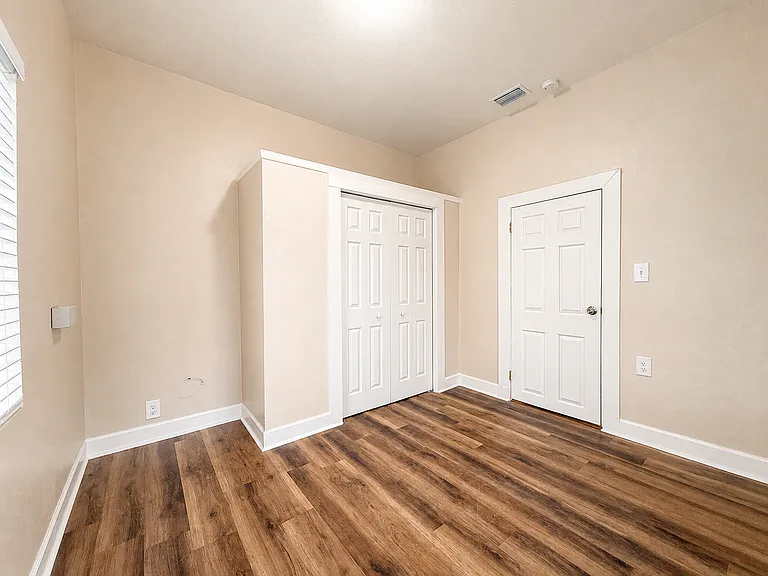 2124 W Chestnut St #1 — Photo 17