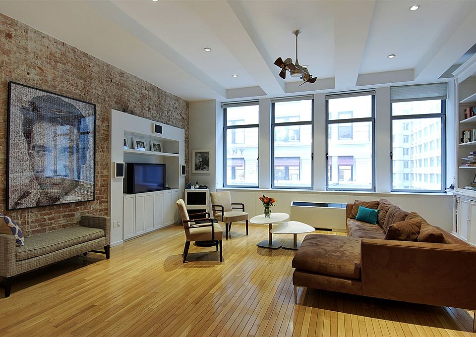 1st image of 252 7th Ave APT 4G