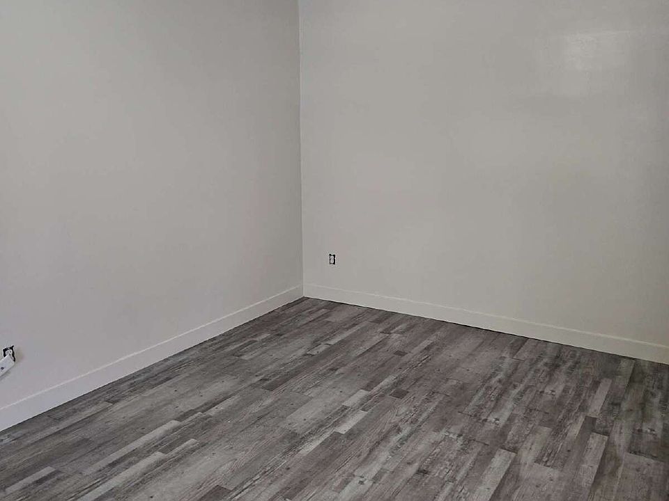 2nd image of 1817 Q St
