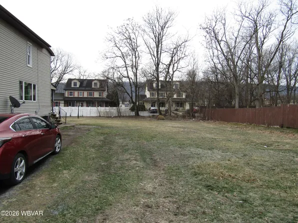 2411-2413 Linn St, Williamsport, PA 17701