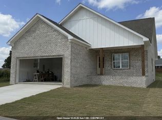 801 Michigan Ave, Muscle Shoals, AL 35661