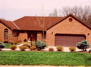 5712 Squirrelsnest Ln, Cincinnati, OH 45252