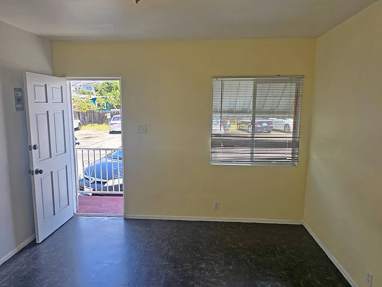 13801 S Vermont Ave #M11 — Photo 7