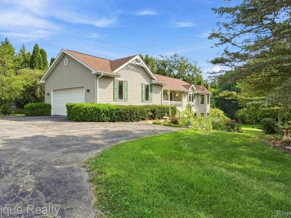 11315 E Lippincott Blvd, Davison, MI 48423