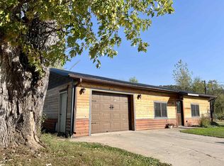 616 S 6th St, Readstown, WI 54652