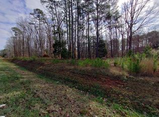 127 High St, Laurens, SC 29360