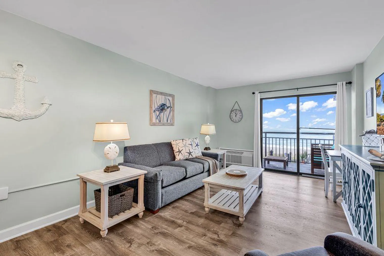 1 bed, 1.0 bath, 548 sqft, $2,340 — Photo 1