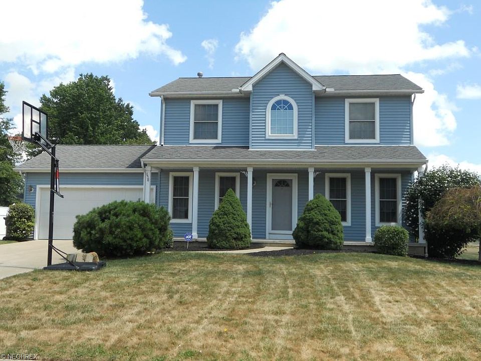 1st image of 658 Oakdale Cir