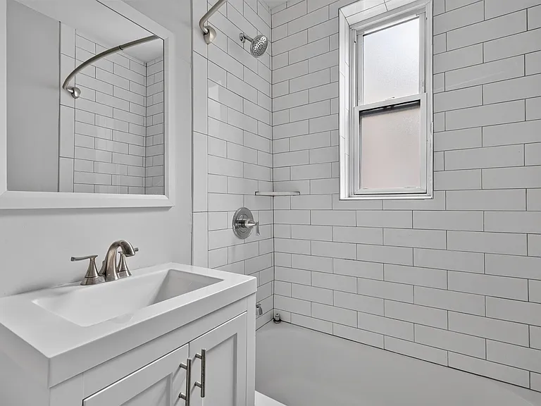 625 Washington St #2 — Photo 10