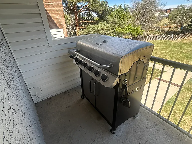 1300 Golden Cir #302 — Photo 3