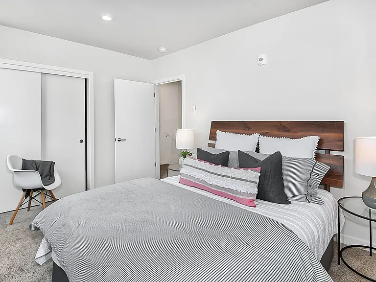 Julian Apartments — Photo 31