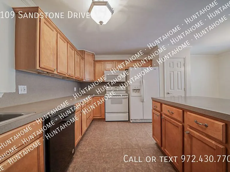 2109 Sandstone Dr — Photo 14