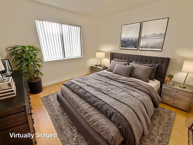 1321 N Vista St #205 — Photo 5
