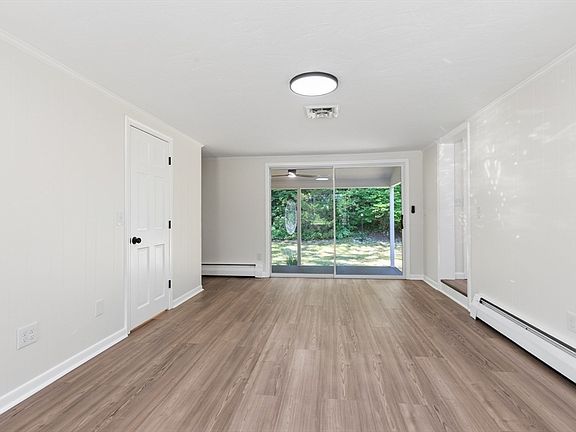 4th image of 109 Lenox St