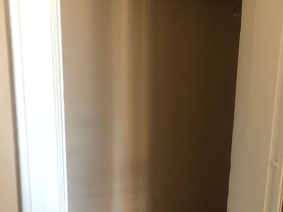 5th image of 2566 43rd St