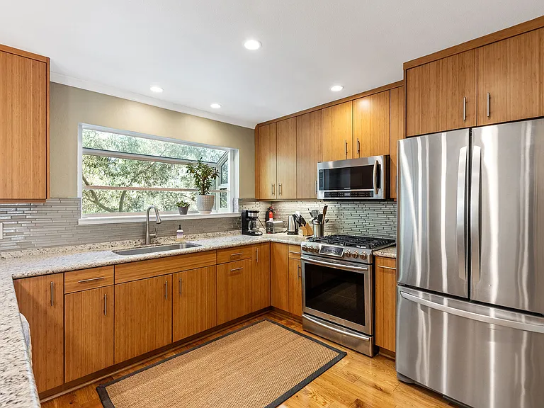 431 Woodminster Dr — Photo 9