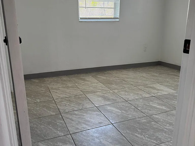 212 Dennis Ave — Photo 11