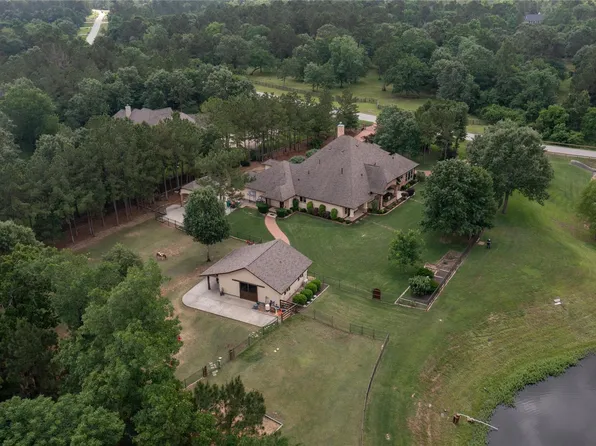 26166 Crown Ranch Blvd, Montgomery, TX 77316