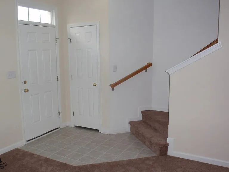 1009 Whispering Ponds Ct — Photo 5