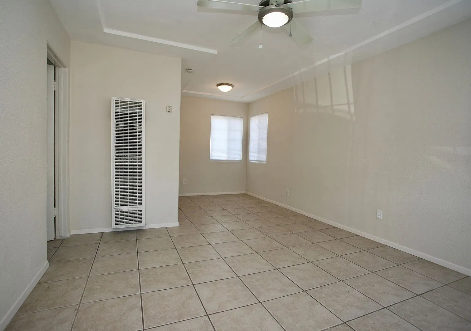 1Br 1Ba Duplex — Photo 2