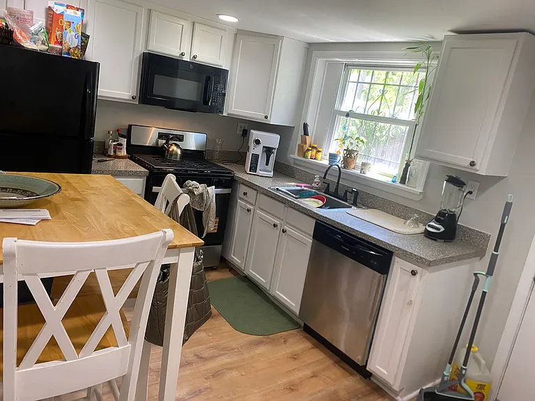 816 Cantrell St — Photo 11