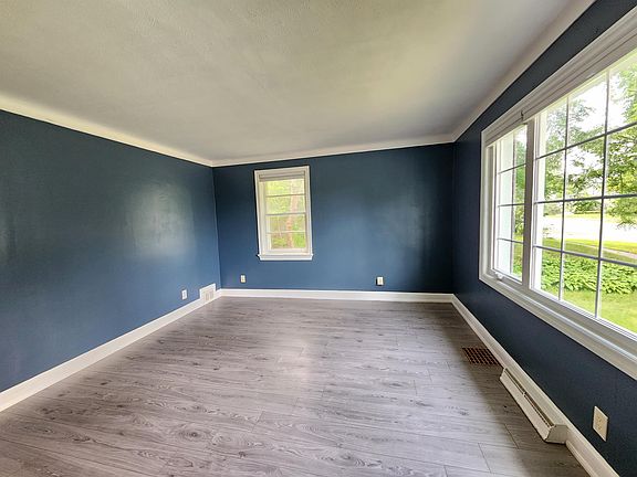 2nd image of 2079 Alta Vista Dr #1