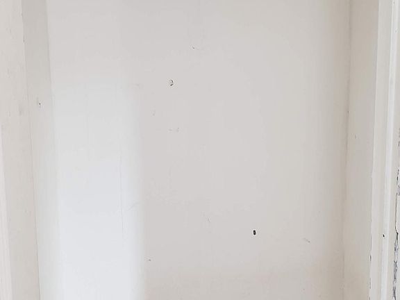 3rd image of 61 White St APT 3