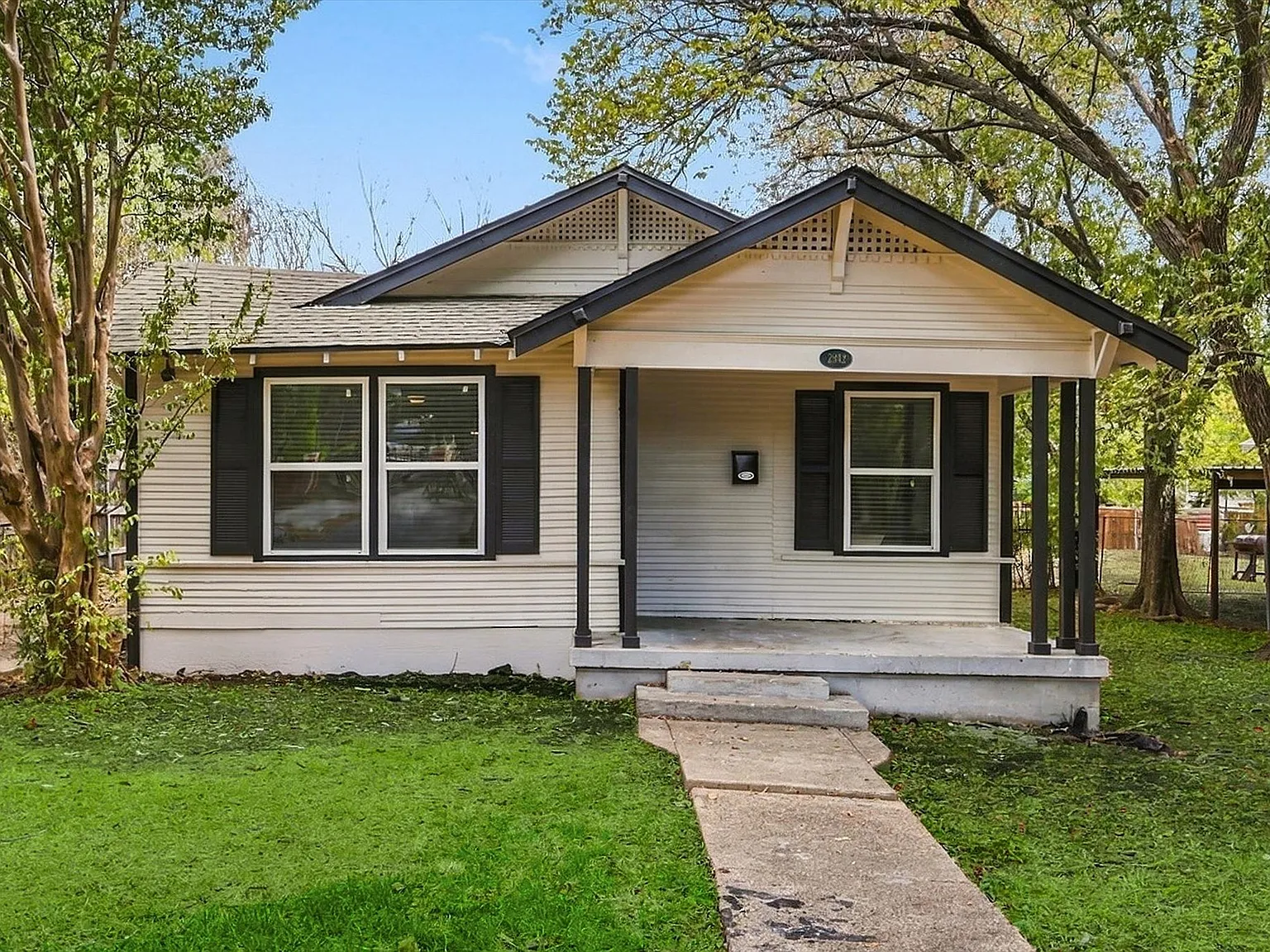 3 bed, 960 sqft, $1,750 — Photo 1
