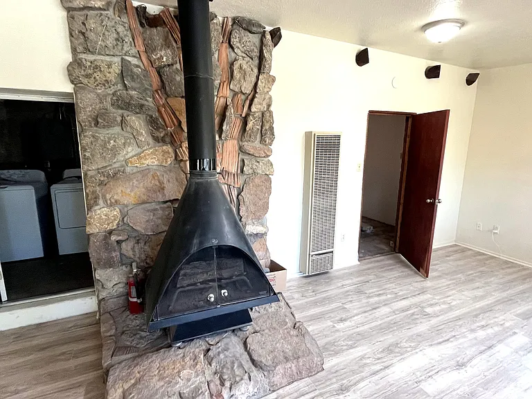 04_Fireplace_Feature_06112026
