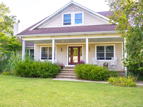 118 S Harrison St, New Buffalo, MI 49117