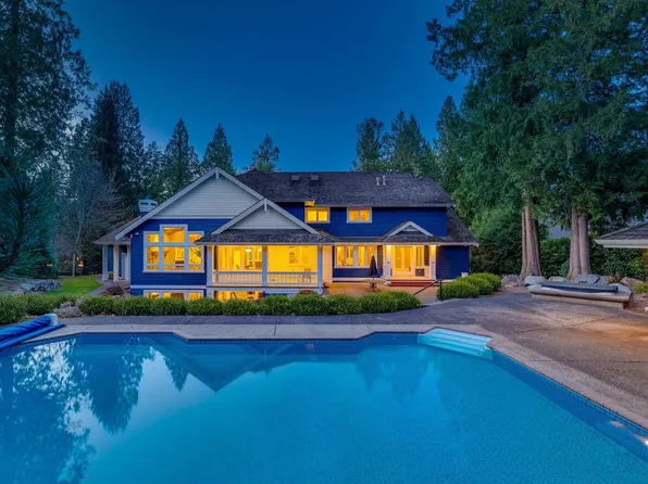 13464 Vine Maple Dr, Surrey, BC V4P 1W9