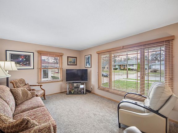 2nd image of 4110 Leonard Pl