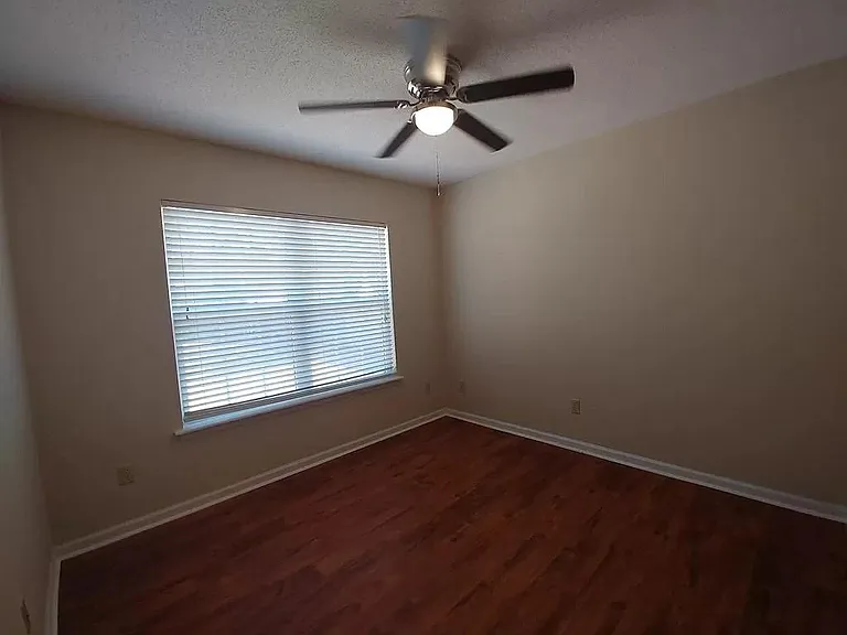 104 Brookfair Ln — Photo 15