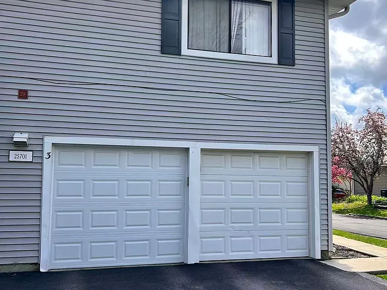 2S701 Winchester Cir E #3 — Photo 19