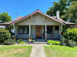 773 NW 4th St, Grants Pass, OR 97526