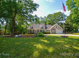 13524 Capriole Ln, Matthews, NC 28105