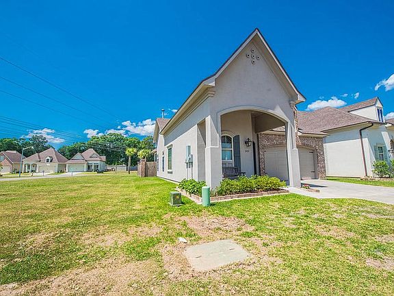 2nd image of 203 Harbor Walk Dr