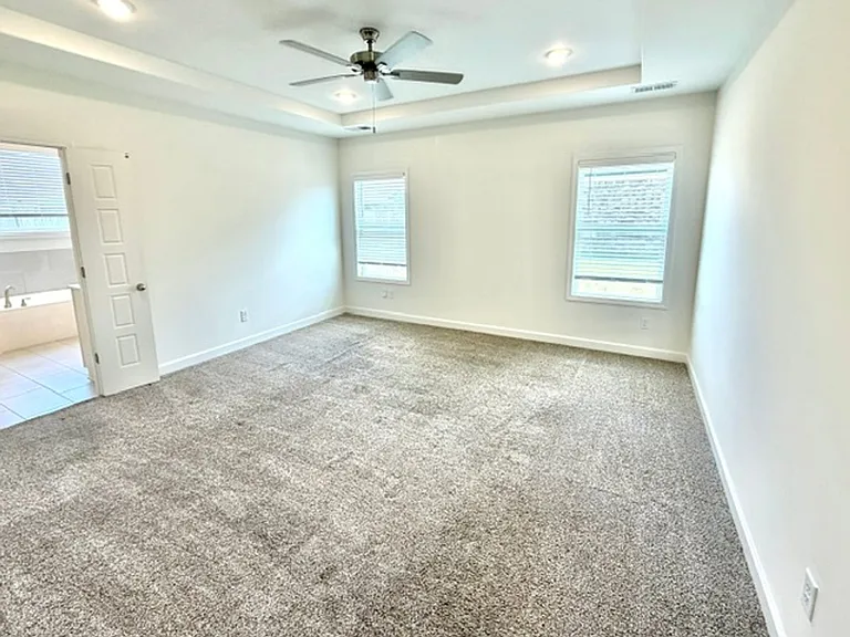 130 Primrose Ln — Photo 6