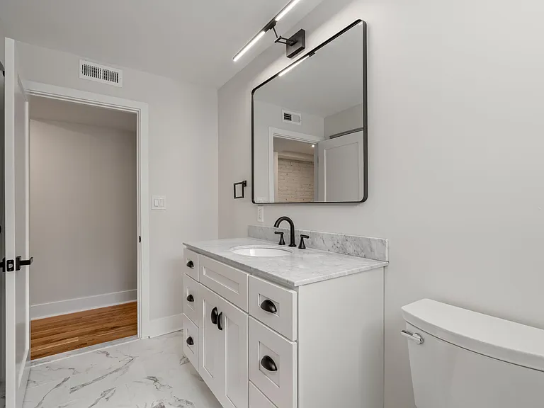 1629 E Eyre St — Photo 7