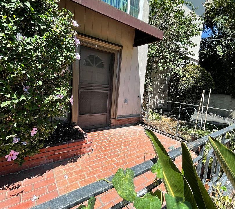 1st image of 937 E Mariposa St APT 1B