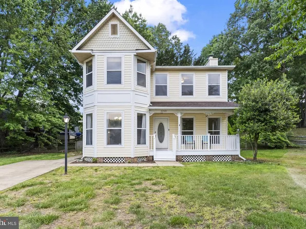 6225 Polar Bear Ct, Waldorf, MD 20603