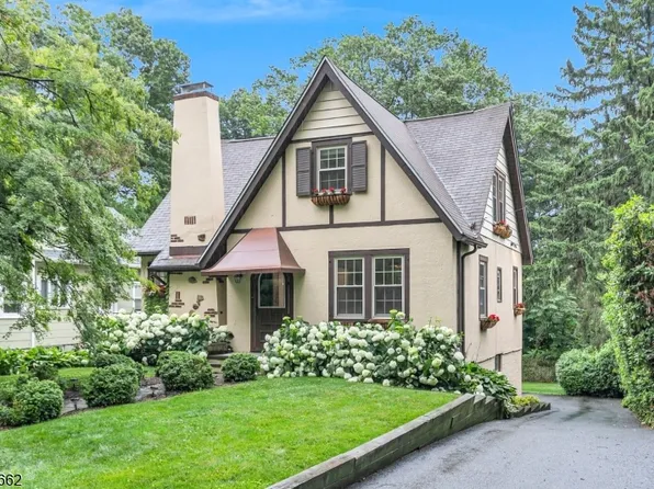 5 Tysley St, Bernards Twp., NJ 07920