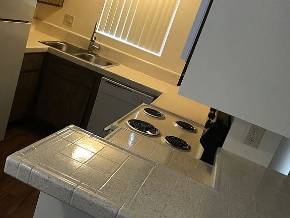 3rd image of 1419 F Ave APT 11