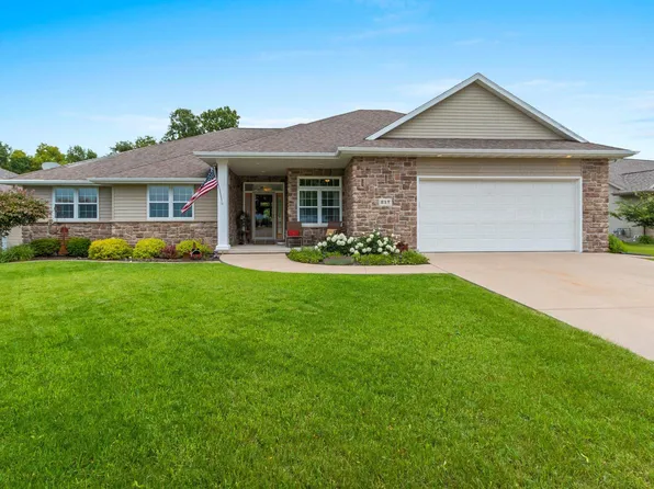 217 Hidden Ridges Way, Combined Locks, WI 54113