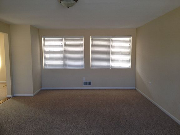 3rd image of 403 Arden Dr
